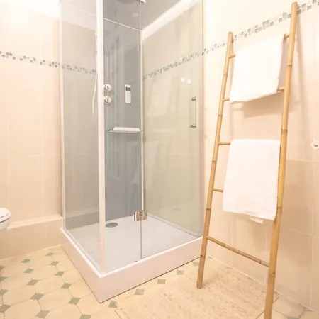 3 Pieces Liberation Apartment *